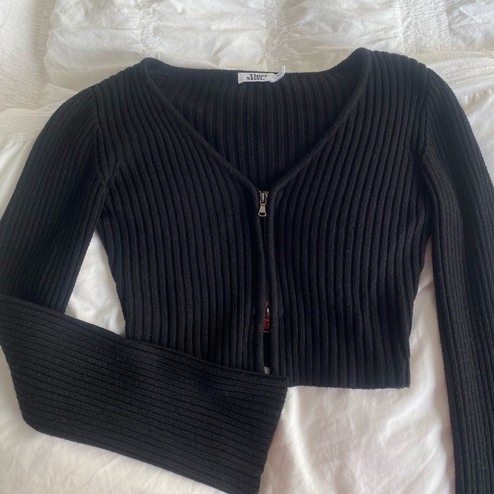 Cropped Sweater - Picture 2 of 2